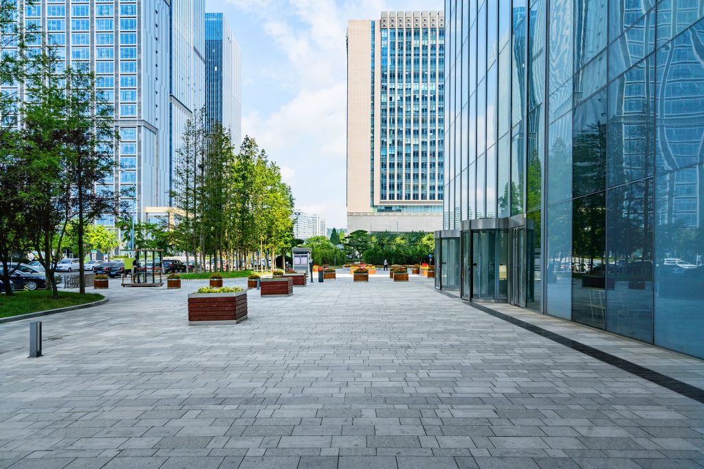 Transform Your Property with Professional Landscaping Maintenance Services
